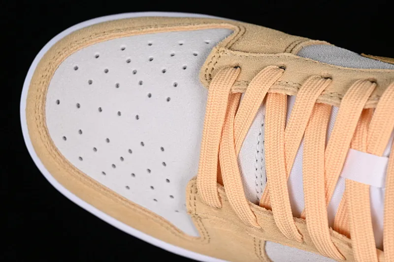 All categories Nk SB Dunk series Nk SB Dunk Low low-top sneakers Nk Dunk Low "Gold Suede" cheese pudding ice cream yellow and white SB low-top casual sports skateboard shoes DV7411-200